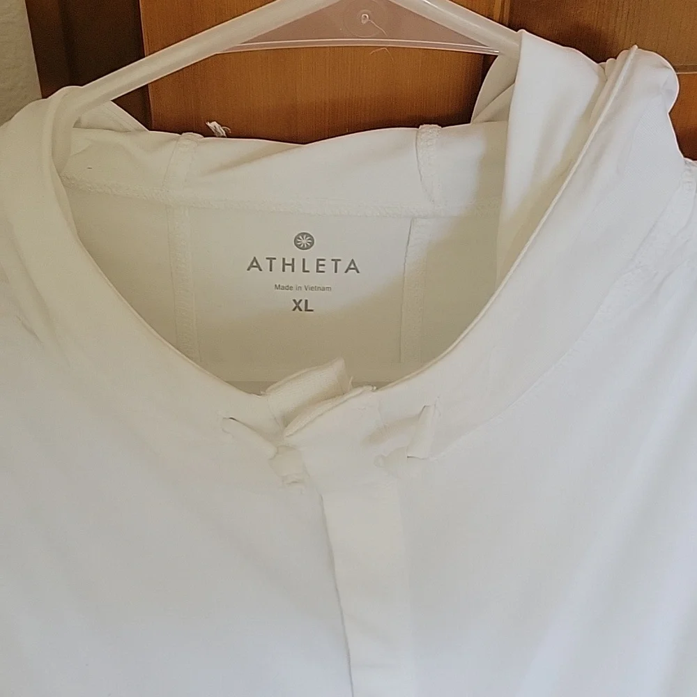 Athleta top - Picture 2 of 3